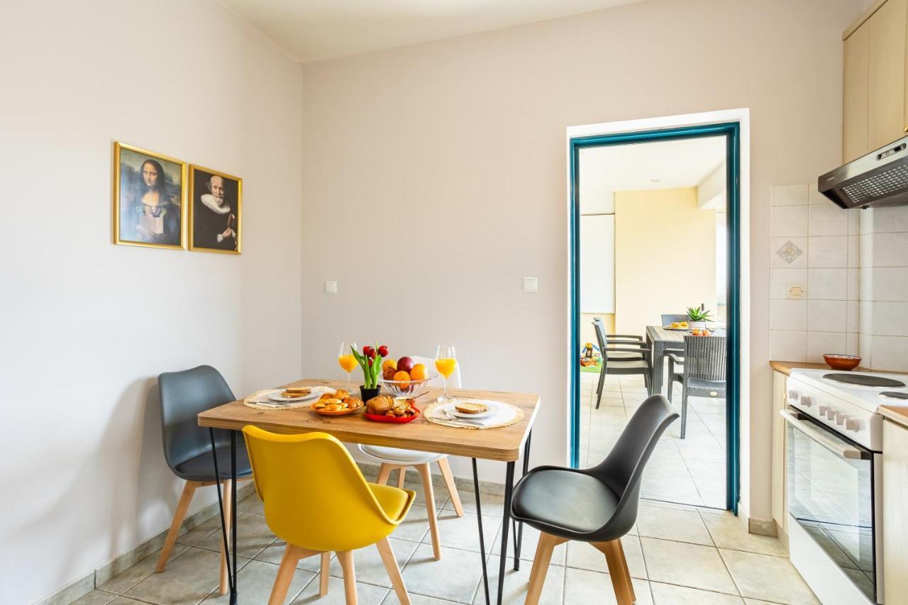 Jason City Escape - Cozy Urban Gem Kalamata Esterno foto